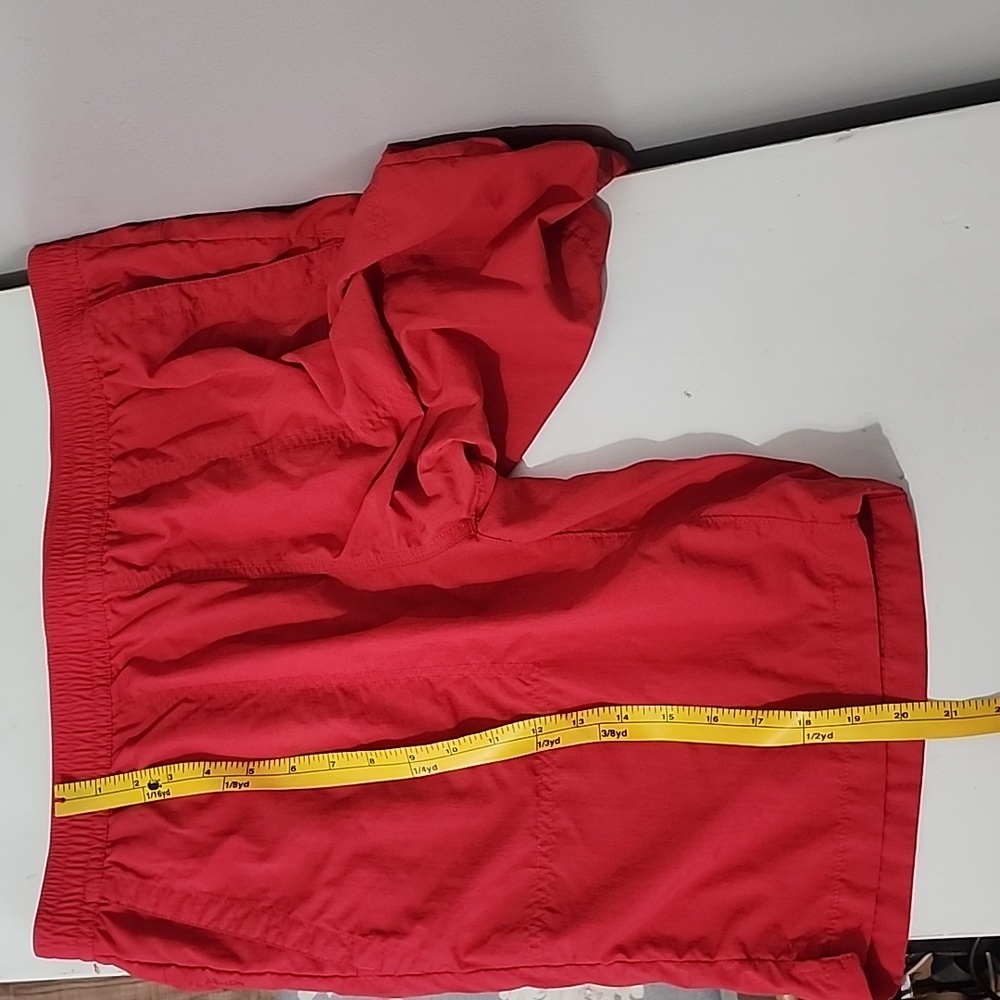 The North Face Men's Size Large Red Shorts - Picture 5 of 7